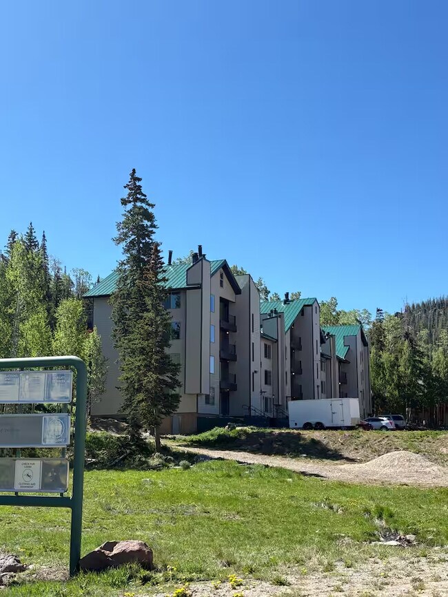 Foto del edificio - 651 S Snowflake Ln