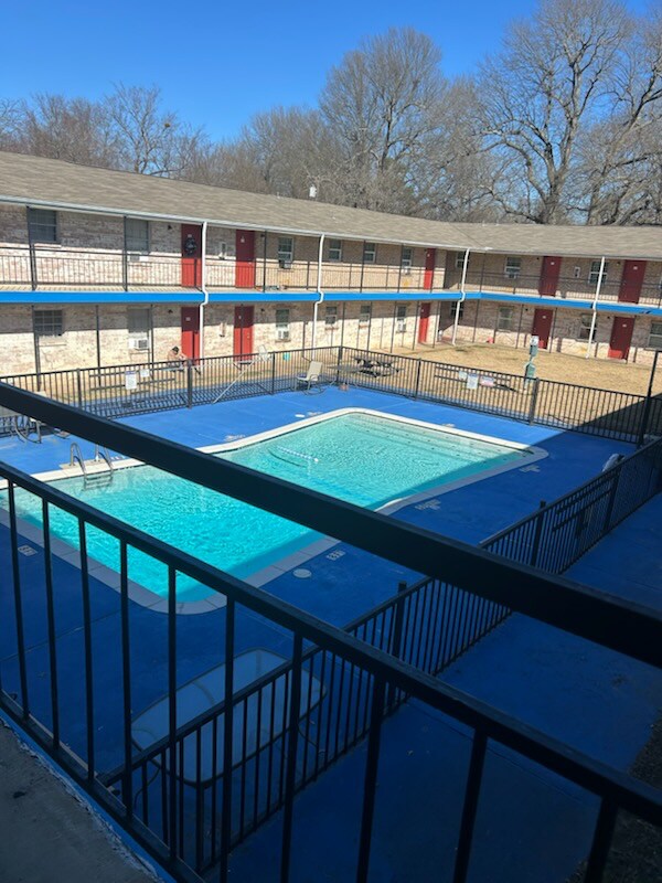 Primary Photo - 3215 Clarksville St