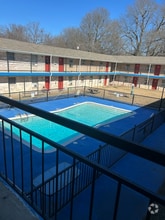 Building Photo - 3215 Clarksville St