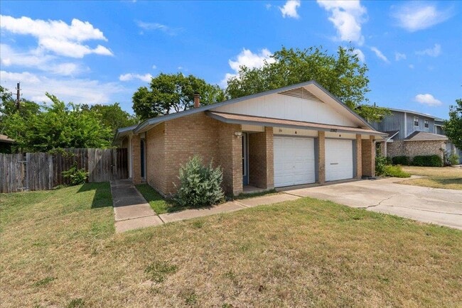Building Photo - 2302 Berkett Dr