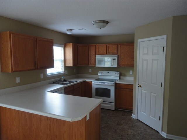 Building Photo - 211 Juniper Leaf Way