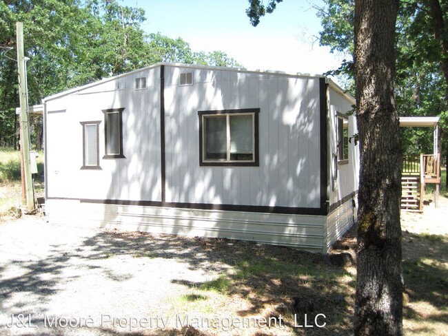 Building Photo - 7220 OR-234