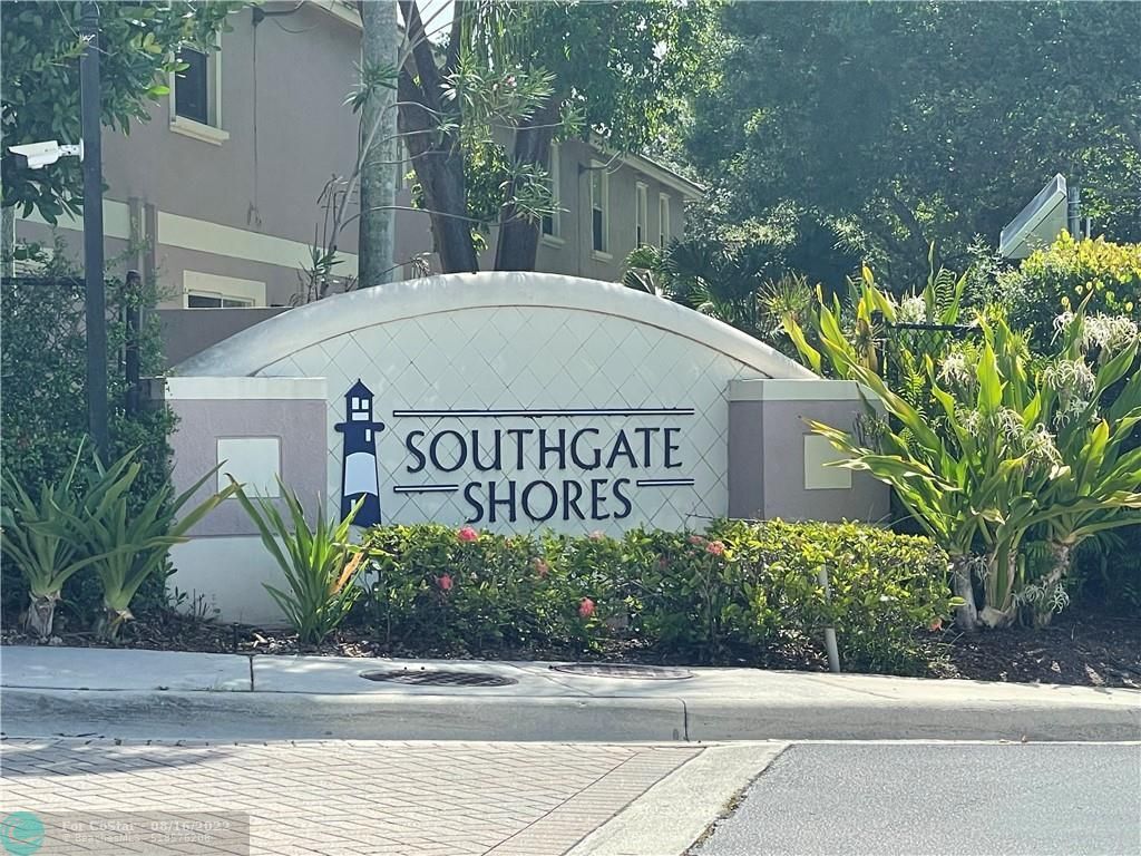Primary Photo - 8624 S Southgate Shores Cir