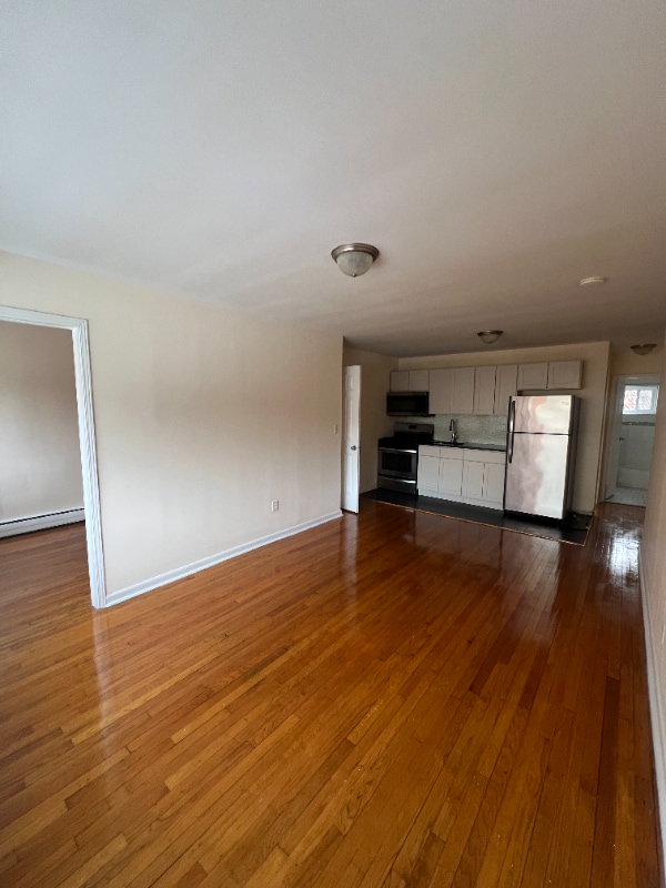 Foto del edificio - 229 Shephard Ave