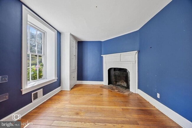 Foto del edificio - 547 Concord Rd