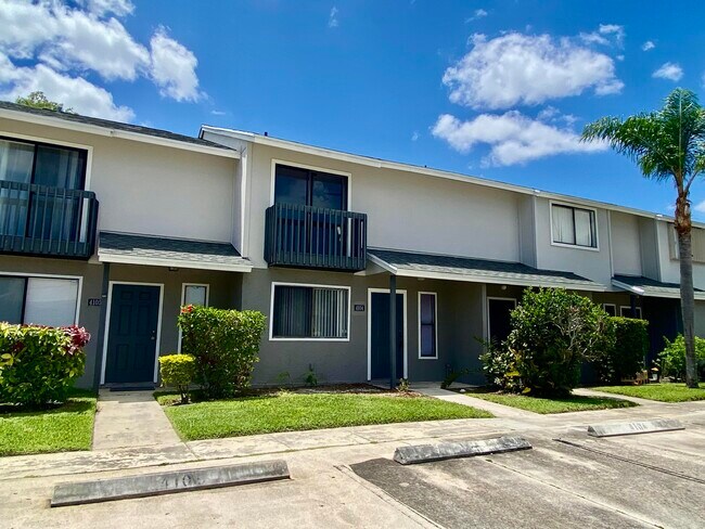 Foto del edificio - 4104 Inlet Cir