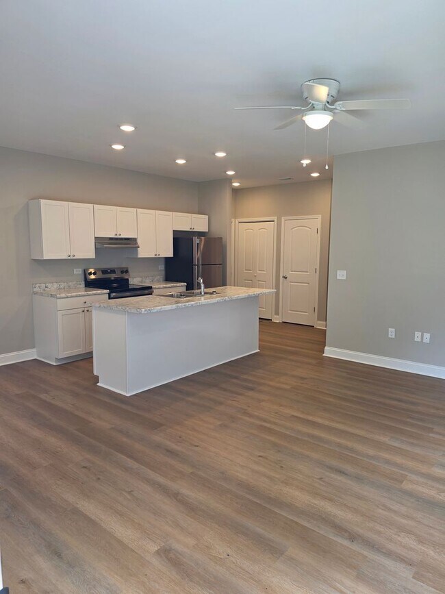 Foto del edificio - Charming 3 bed, 1.5 bath