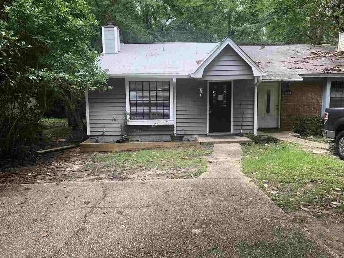 2197 Victory Garden Ln, Tallahassee, FL 32301 Townhouse for Rent in
