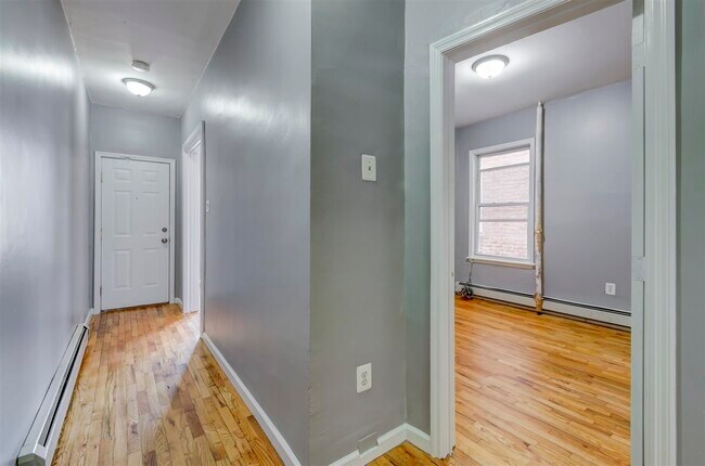 Foto del edificio - 151 Beach St