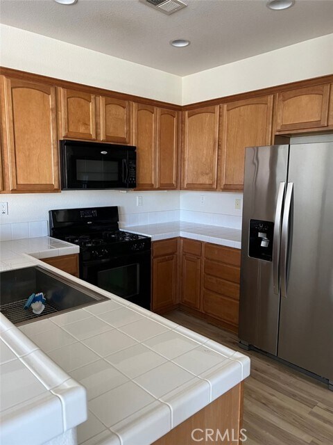 Building Photo - 301 Island Way