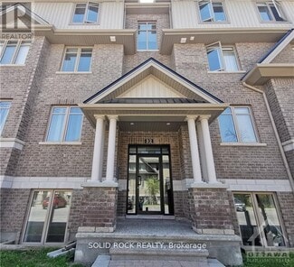 Building Photo - 32 Tadley Private