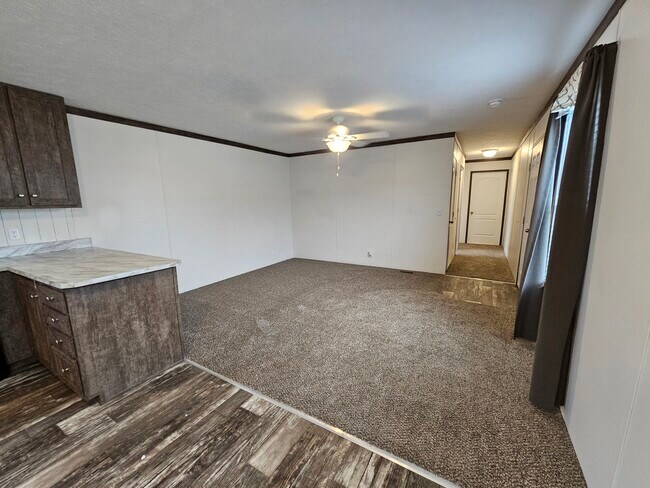 Foto del edificio - 46000 Geddes Rd