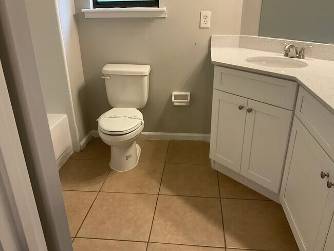 Foto del edificio - 4431 Thicket Ridge Ct