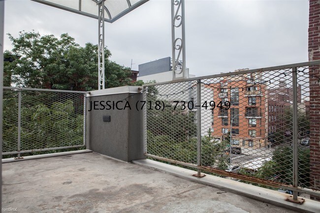 Foto del edificio - 377 Franklin Ave