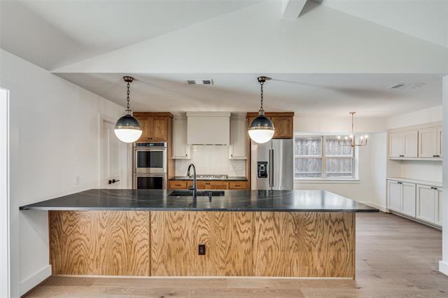 Building Photo - 9035 Dunmore Dr