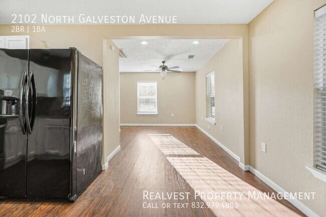 Foto del edificio - 2102 N Galveston Ave