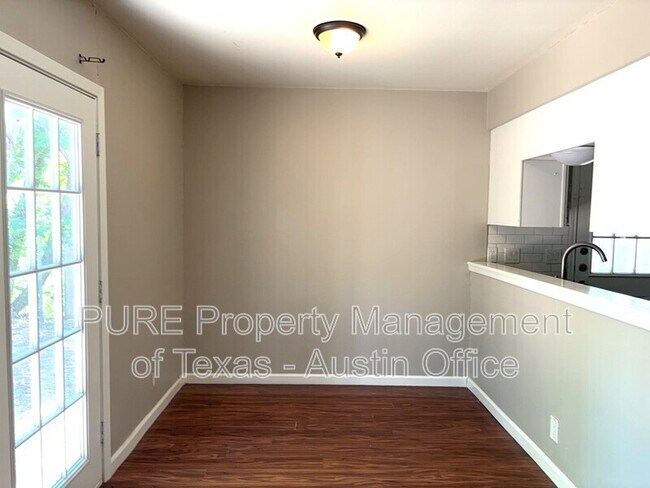 Building Photo - 2607 Parker Ln