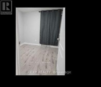 Photo du bâtiment - 40 Gladstone Square