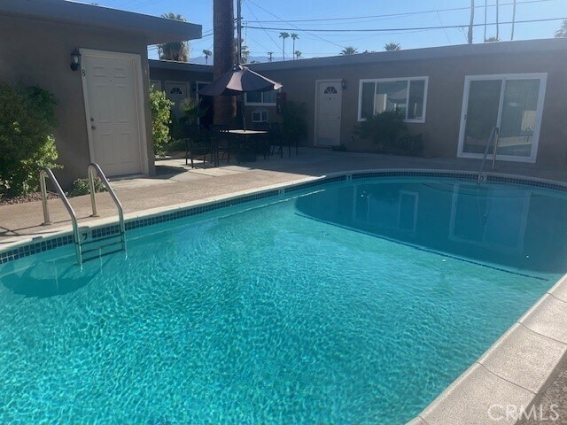 Foto del edificio - 45421 Sunset Ln