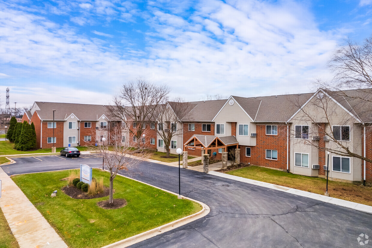 Foto principal - Courtyard Senior Apartment Homes - 55+