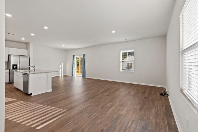 Building Photo - 136 Marsh Deer Pl