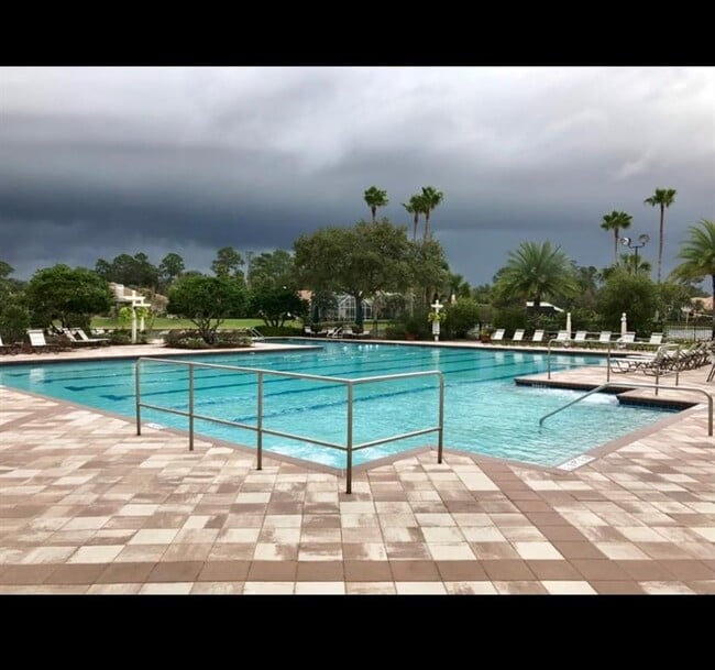 Foto del edificio - 761 Broadoak Loop