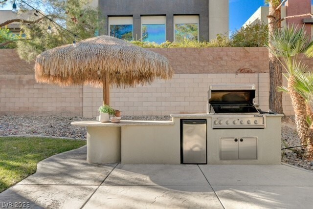 Foto del edificio - 2655 Buckmaster Ln