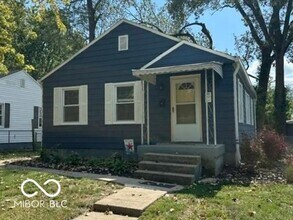 Building Photo - 4801 Farrington Ave