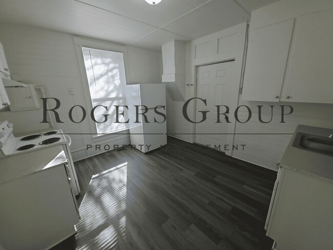 Foto del edificio - 121 Burwell Ave