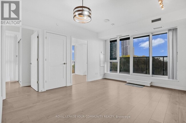 Building Photo - 7895 Jane St