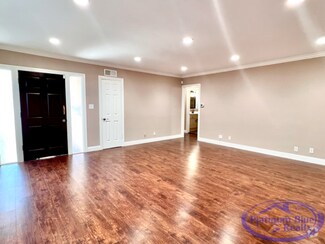 Building Photo - 216 Avenue H