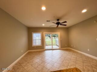 Foto del edificio - 21 Carr Rd