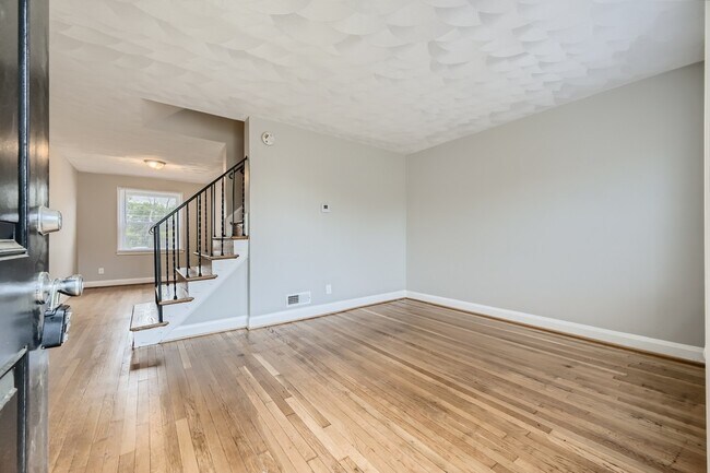 Photo - 916 Middlesex Rd Townhome