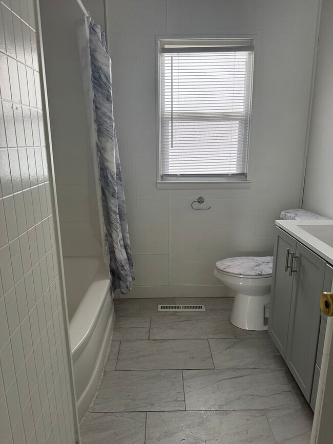 Foto del edificio - 2 bedrooms oak park gem