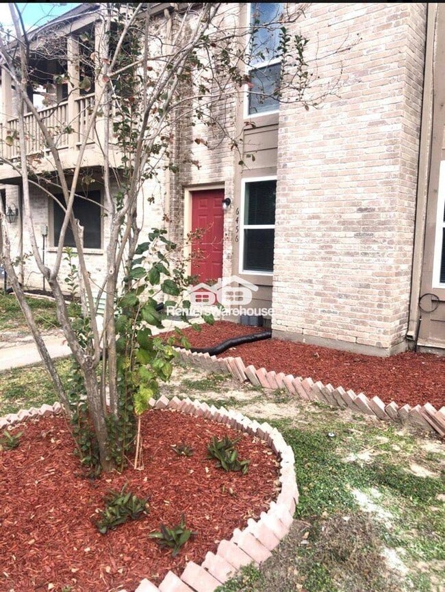 Foto del edificio - 6456 Kentwick Dr