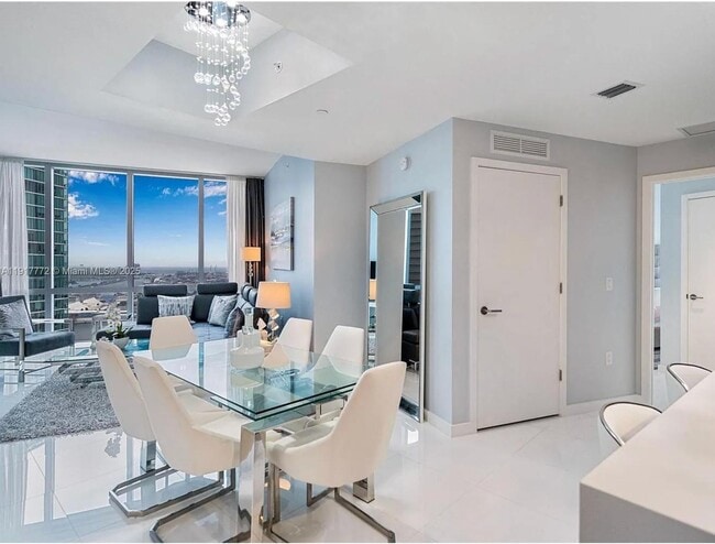 Foto del edificio - 851 NE 1st Ave