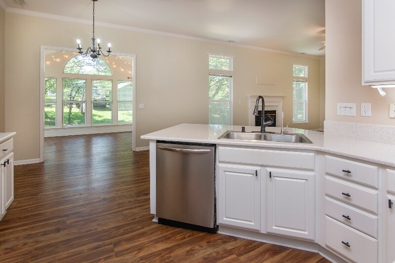 Foto principal - 9804 Nottinghill Ln