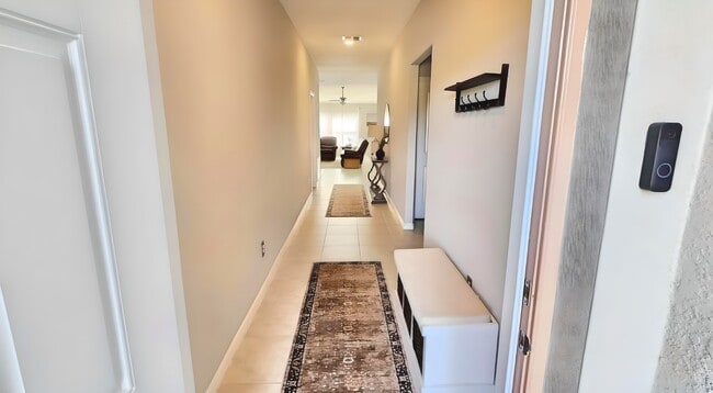 Foto del edificio - 3010 Lytton Hall Dr
