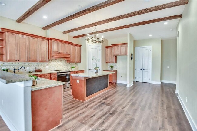 Foto del edificio - 4110 S Texas Ave