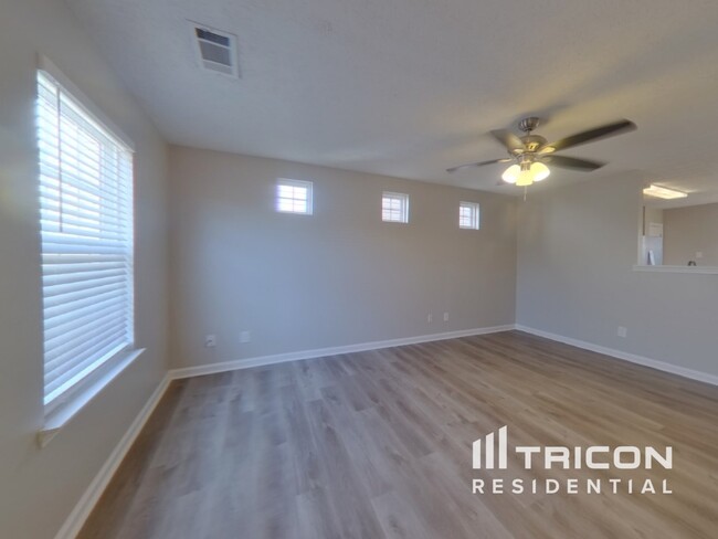 Foto del edificio - 115 Highgate Trail