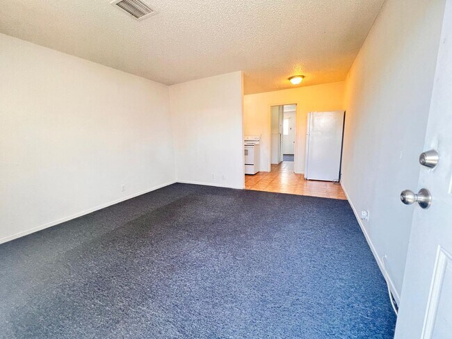 Foto del edificio - 1 bedroom 1 bathroom westside apt