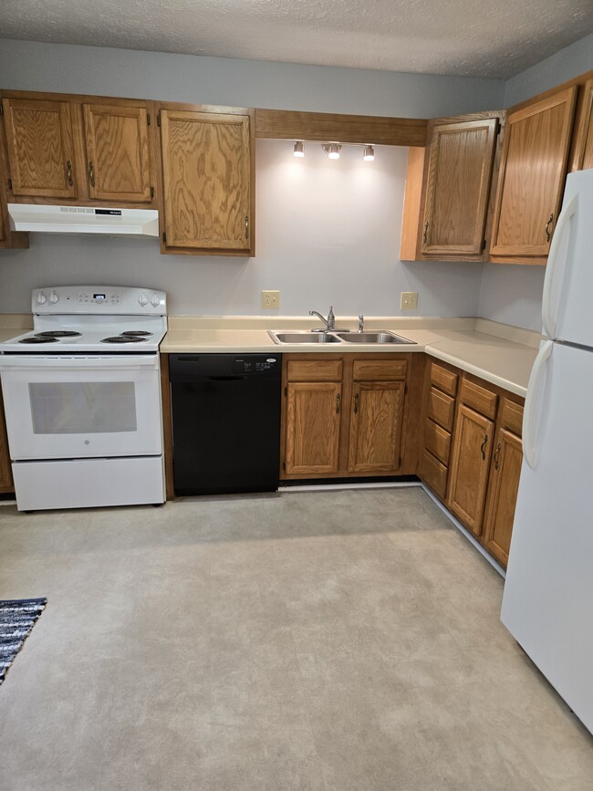 Kitchen - 1503 5th St