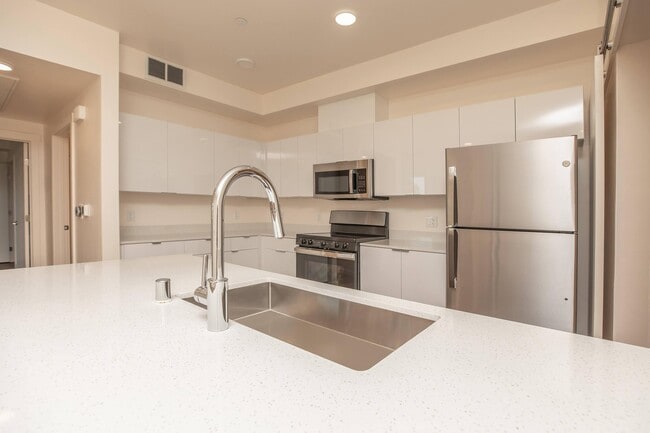 1x1 Kitchen - Mossdale Landing