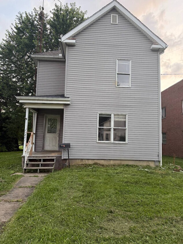 Foto principal - 11661 Rockhill Ave NE