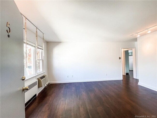 Building Photo - 66 Maple Tree Ave