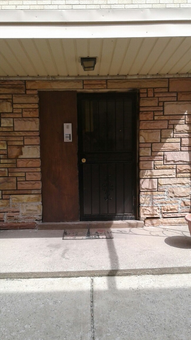 Building Photo - 94 W 154th St