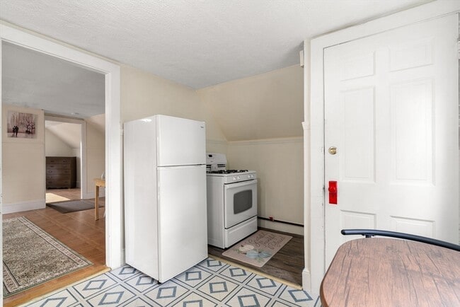 Building Photo - 96-98-98 Fisher St