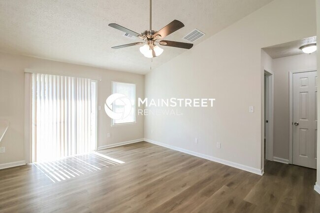 Building Photo - 3 Bedroom Pet-Friendly Home in Ellenwood, GA with Main Street Renewal