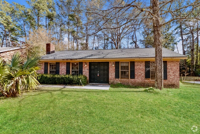 Building Photo - 121 Beverly Dr