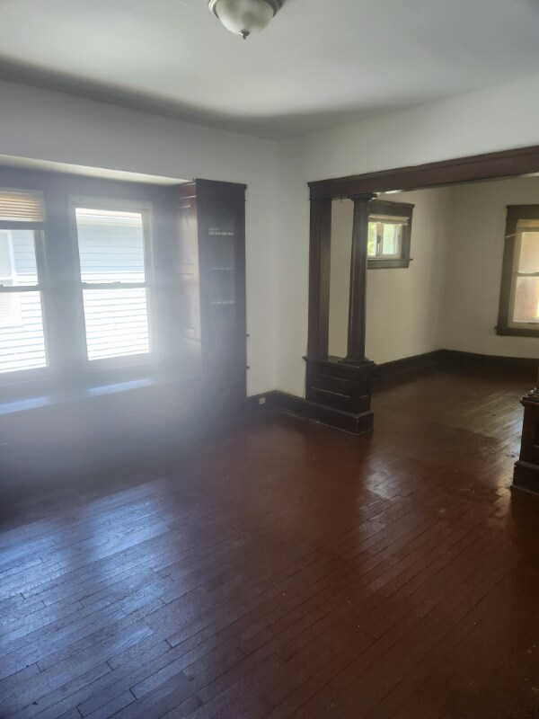 Foto del edificio - 9520 Parkview Ave